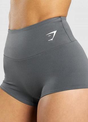 Спортивні легенькі шортики gymshark