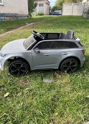 Електромобіль audi дитячий з пультом керування