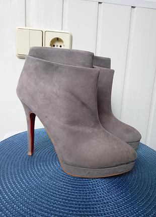 Серые замшевые ботильоны zara на высокой шпильке, р38-39, 24,5см