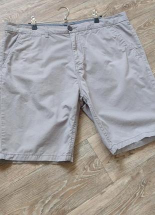 Шорти чоловічі ,100% катон ,розмір вказаний xl ,відомий бренд , pierre cardin
