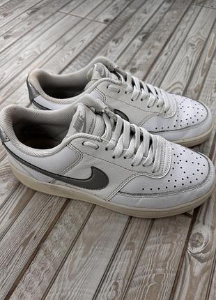 Кросівки жіночі nike білі, 39 розмір