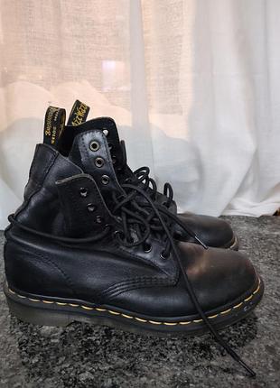 Черевики жіночі dr. martens чорні шкіряні високі
