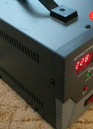 Стабілізатор напруги  "gemix gmx-2000". 3