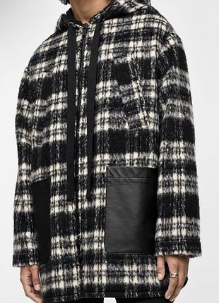 Zara studio collection — пальто унісекс у чорно-білу клітинку, з капюшоном