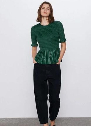 Стильная блуза жатка zara, зеленая блуза, блуза под кожу, фактурная блуза с баской