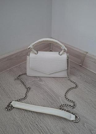 Сумочка на цепочке zara