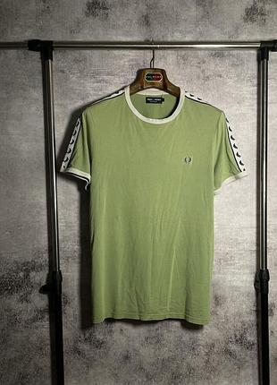 Футболка с лампасами fred perry taped ringer tee