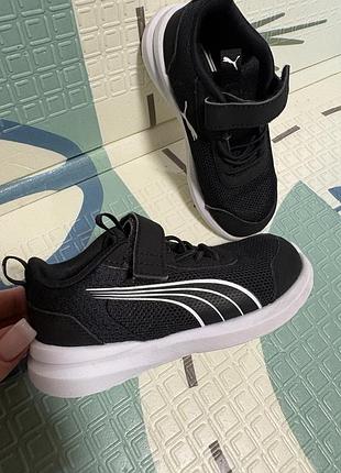 Кросівки дитячі puma чорні на липучках