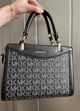 Сумка жіноча michael kors чорна з монограмою