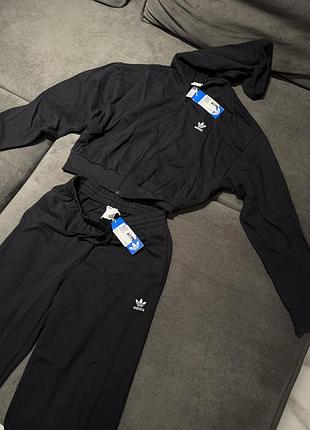 Спортивний костюм жіночий adidas чорний