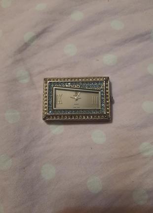 Жіночий наручний годинник fancy