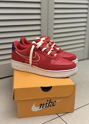 Кросівки чоловічі nike air force 1 '07 lv8 'first use' червоні