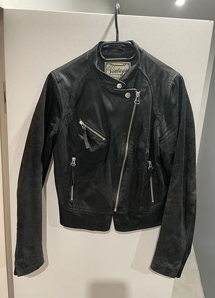 Куртка жіноча vintage шкіряна чорна розмір s/m