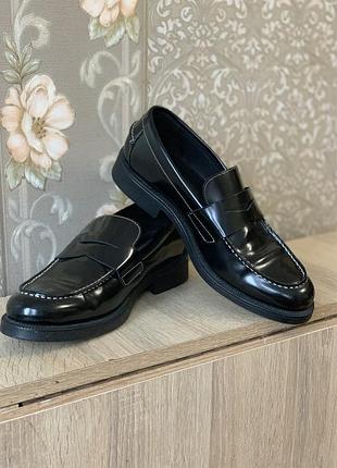 Чоловічі лофери zara чорні, розмір 41, довжина устілки 26,5 см, шкіра