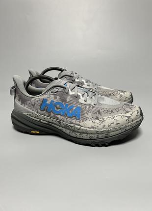 Трейлові бігові кросівки на широку стопу hoka one one speedgoat 6 wide оригінал 1147830 gcg