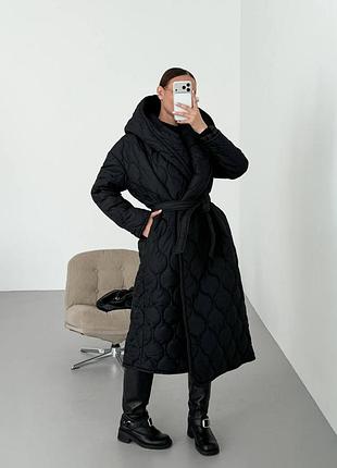 Теплое стильное женское пальто