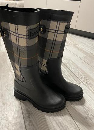 Гумові чоботи жіночі barbour чорні в клітинку