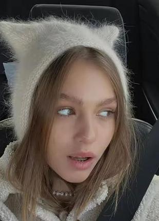 Шапочка з вушками шапка вушка вушки білий ангоровий пухнастий чепчик капор з вушками на завʼязках коточепчик