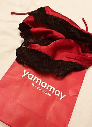Брендова нічна сорочка yamamay червона з чорним мереживом.
