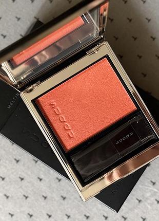 Рум'яна suqqu melting powder blush 06 yuubae