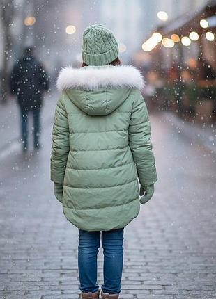 Пальто для дівчаток зимове з капюшоном та хутром