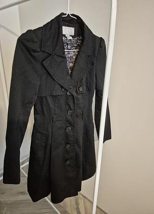 Жіночий плащ h&m чорний