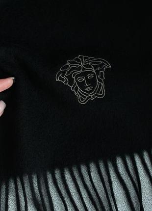 Неймовірно красивий шарф versace чорного кольору 100% вовна made in italy