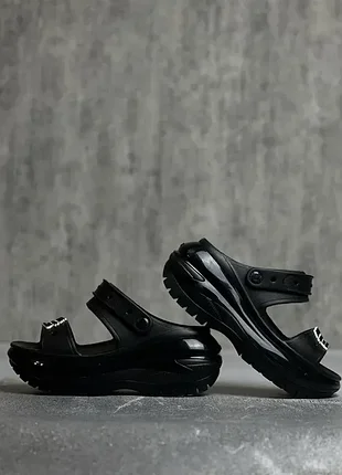 Сандалі шльопанці жіночі crocs classic mega crush sandal 38(24.5)