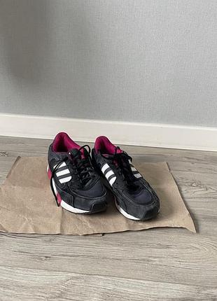 Кросівки adidas чорні з рожевими вставками