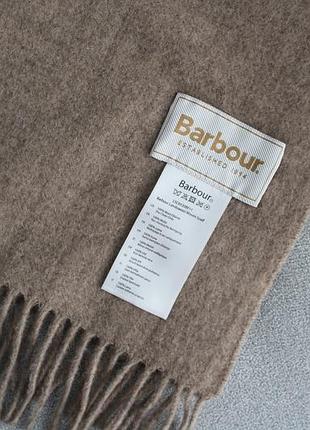 Чудовий,актуальний шарф barbour бежевого кольору 100% вовна