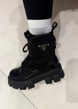 Prada monolith чорні