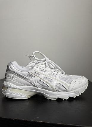 Кросівки жіночі asics gel-1090 білі, розмір 40.5, довжина устілки 25.5 см
