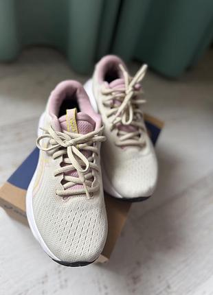 Кросівки жіночі asics бежеві з рожевим