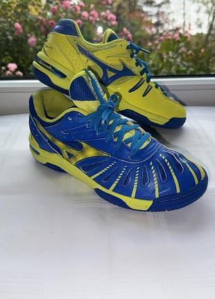 Яскраві синьо-жовті кросівки mizuno р.35 (22.00 см)