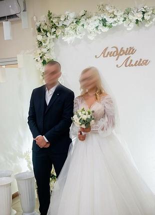 Весільна сукня жіноча з корсетним верхом, вишивкою та шлейфом, біла