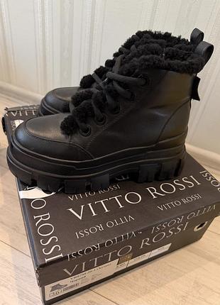 Черевики жіночі vitto rossi чорні шкіряні