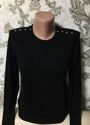 Шикарный свитер zara