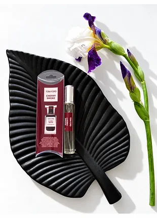 Стигла вишня, тестер преміум якості cherry smoke від tom ford