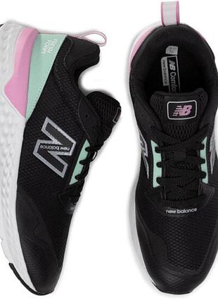 New balance ws515 (модель ws515ra2) черного цвета с бело-розовой подошвой и мятным логотипом.