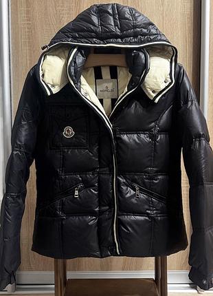 Жіночий пуховик moncler