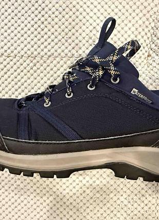 Трекингоыеі кроссовки 44р/28.5 см. quechua waterproof оригинал