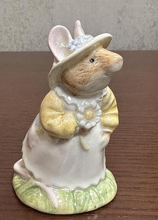 Фарфоровая статуэтка royal doulton (серия «ежевичная поляна»).