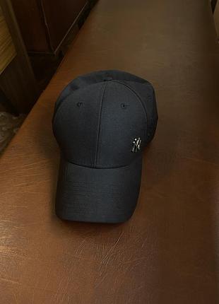 Бейсболка чоловіча new era чорна