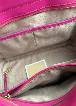 Michael kors medium top zip satchel у кольорі raspberry 5
