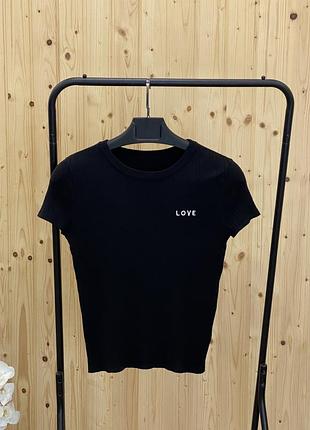 🖤черная футболка в рубчик с вышивкой «love» / базовая приталенная футболка h&amp;m🖤