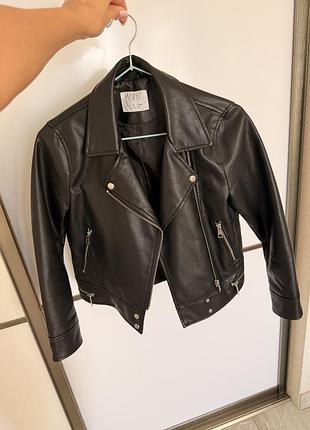 Куртка жіноча zara косуха чорна