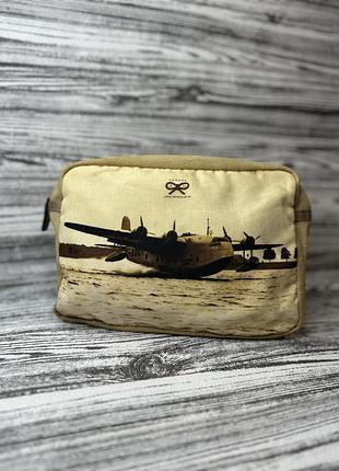 Брендова косметичка anya hindmarch