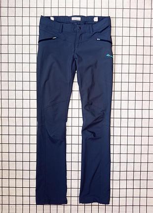 Треккинговые брюки columbia peak to point TM pant снизу на утяжках.