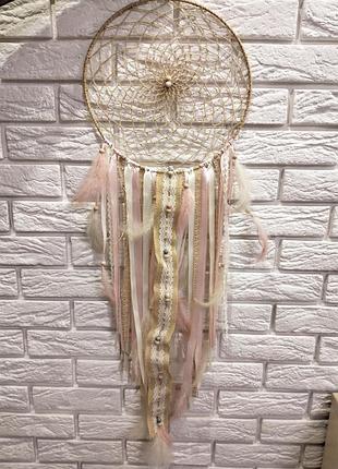 Великий гарний ловець снів.
у стилі бохо (boho-chic)