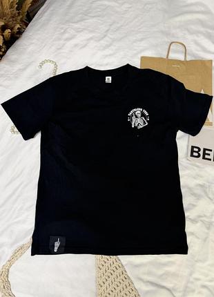 Чорна футболка tasteless tees «my new cologne is race fuel»
